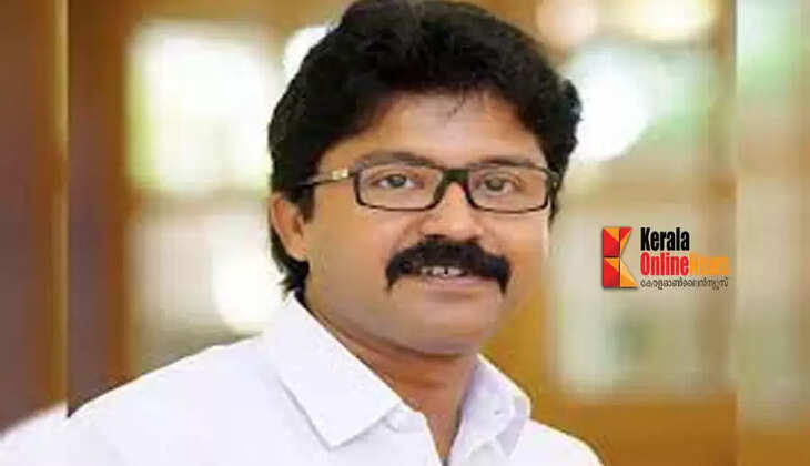 എല്&zwj;ദോസ് കുന്നപ്പിള്ളി എംഎല്&zwj;എയ്ക്കും ഭാര്യയ്ക്കും ഇരട്ട വോട്ട്
