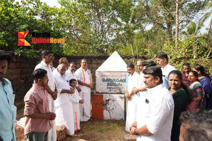 UDF candidate Adv. Rajeevan Kappacheri started his campaign in Kallyassery, strengthening the immortal memories of the martyrs