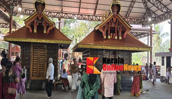 Mathamangalam Muchilot Bhagavathy Temple Perumkaliyattam Preparations completed