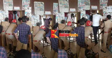 തിരുവല്ല റവന്യു ടവറിലെ ലിഫ്റ്റിൽ തിങ്കളാഴ്ചയും യാത്രക്കാർ കുടുങ്ങി