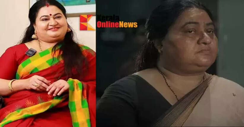 Kalabhavan Mani Memorial Award to Actress Bindu Panicker