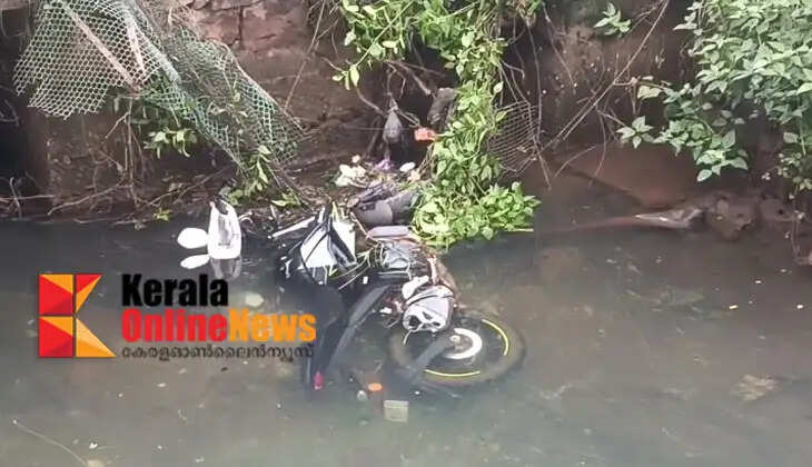Bikers fall into a ravine at Padannapalam, Kannur