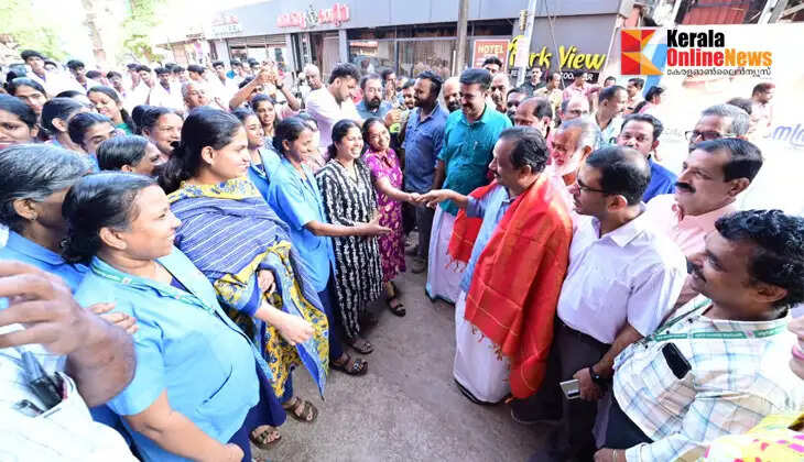 LDF candidate T.I. Madhusudhanan receives a rousing welcome at Payyannur Cooperative Hospital