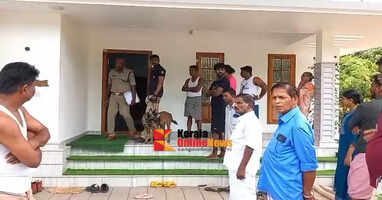 In Kannur, Payyannur, 30 pieces of jewellery worn by a newlywed on her wedding day were stolen on the first night.