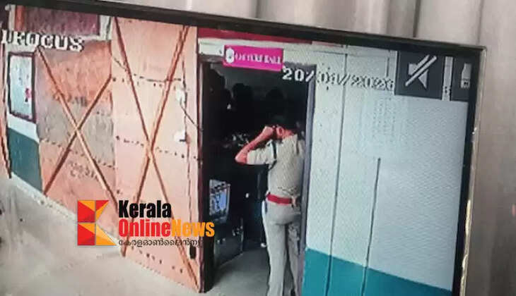 Returning Officer issues explanation after allegations of opening strong room in Kozhikode