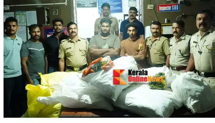 Illegal tobacco hunt in Karuvacheri: Two arrested