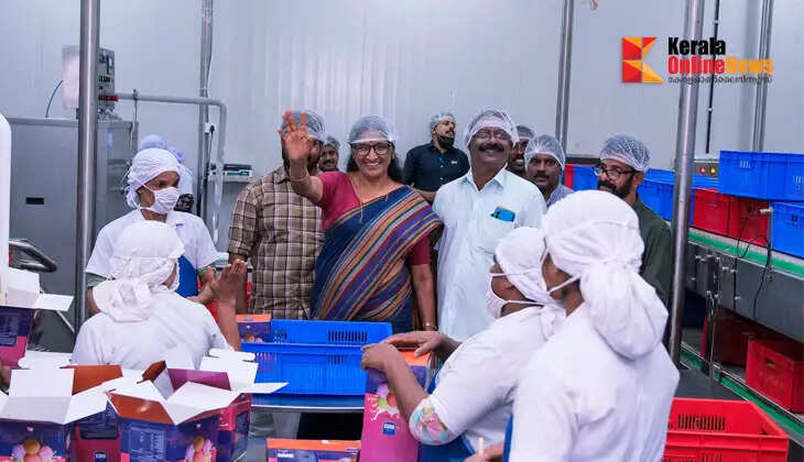 Shyamala teacher strengthens public relations in Taliparambi; enthusiastic public tour