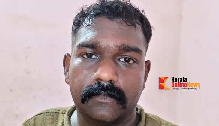 Policeman arrested for trying to steal girl's jewelry by threatening to publish nude photos