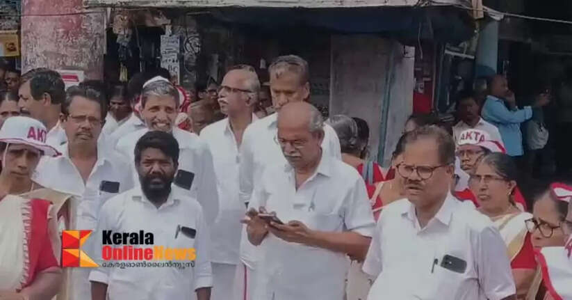 Tailoring workers held a May Day rally in Kannur city