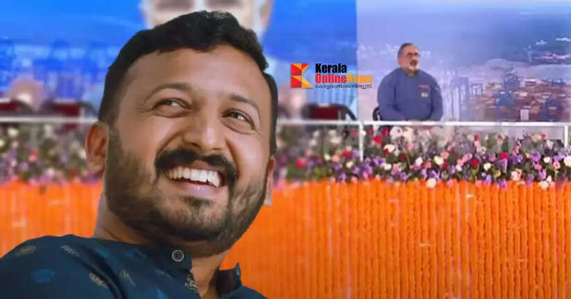 'Isn't it natural that your front's convener should be on stage for the fourth anniversary of your government'; Rahul mocks Riyaz in Mangkootathil