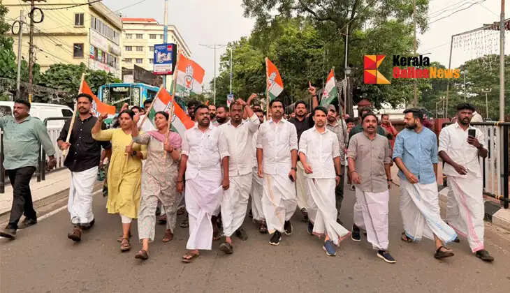 Incident involving the attempted attack on O.J. Janeesh: Congress holds protest march in Kannur town; Youth Congress burns flag in front of DYFI office.