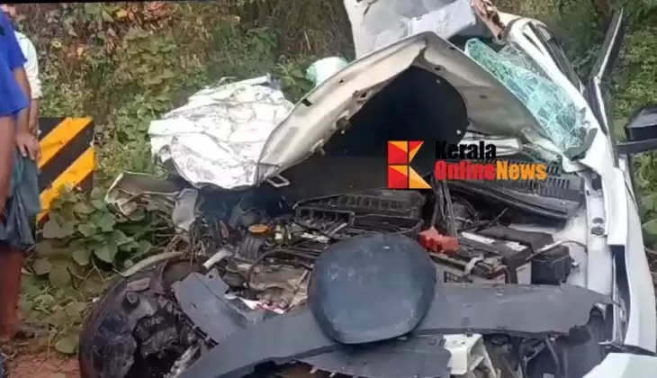 Two people died in a collision between a private bus and a car in Uli, Kannur