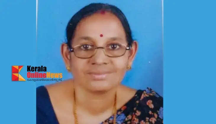 A housewife tragically died after falling from her bike onto the road in Kannur.