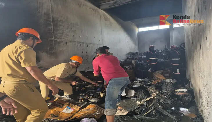 Godown destroyed by fire at Taliparambu Adikum Para: loss of lakhs