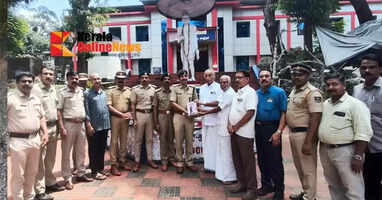 Gandhian books handed over to Kannur Central Jail