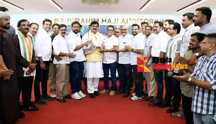 Reception for MLA K. Praveen Kumar upon his arrival in Dubai for a brief visit.