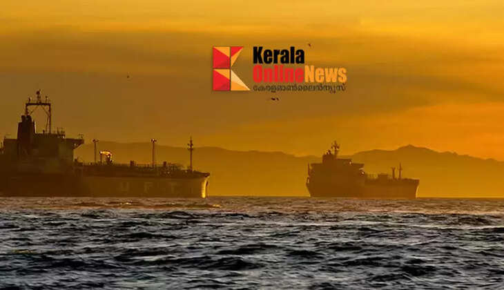 Chinese cargo ship passes through Strait of Hormuz despite Trump's threat