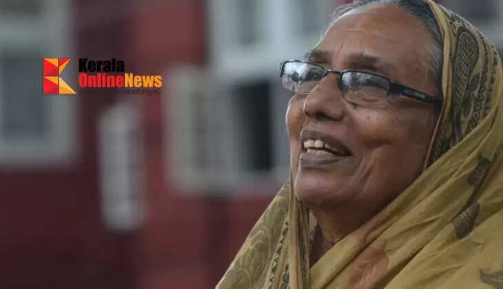 Nilambur by-election; Nilambur Ayisha casts her first vote at the booth