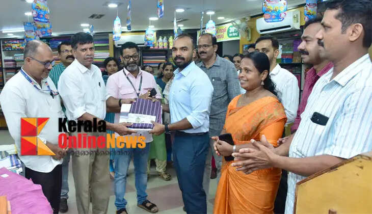 Shirt and mundu combo; Payyannur Khadi's 'Khadi Duo' to shine on Onam