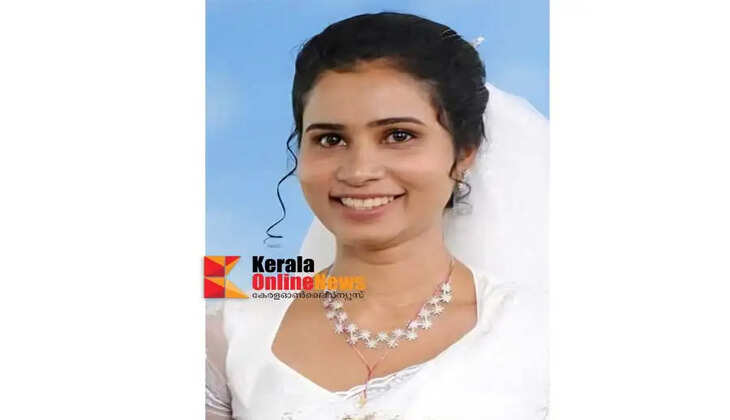 A young woman died tragically after being struck by lightning in Kannur Paithalmalai