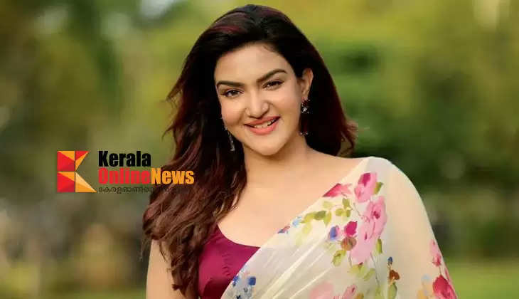 honey rose