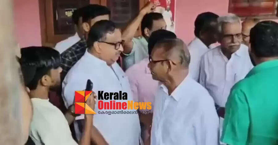 After 30 years, the accused in the C. Sadanandan murder attempt case are sent to jail, CPM leaders and workers bid farewell at the party office
