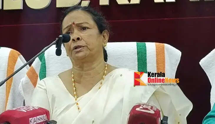 The musical tribute by Kannur Sreelatha&mdash;which the Corporation had previously banned&mdash;will take place in front of the Corporation office on October 15 as part of the Kannur Dasara celebrations.