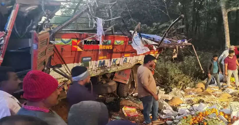 Vegetable lorry overturns accident in Karnataka; 9 dead, 16 injured