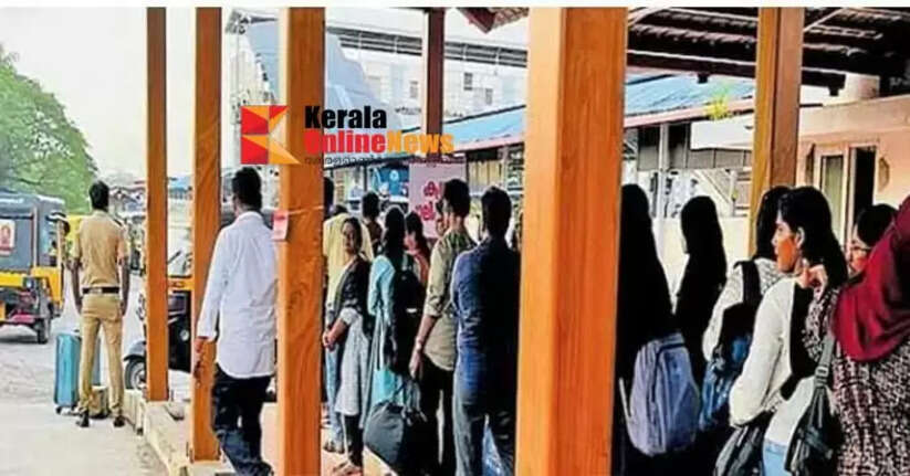 New system brings relief to passengers; from now on, you can take a taxi at Thalassery railway station regardless of the sun or rain