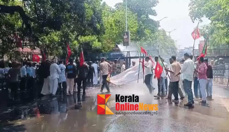 Nithin Raj's death: SDPI marches to Commissioner's office demanding arrest of teachers