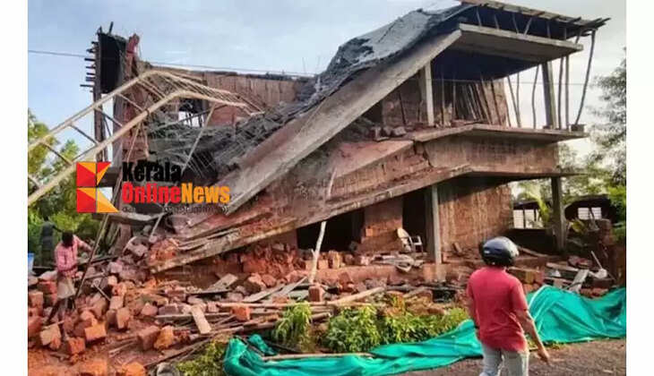 A house under construction in Perumacheri, Mayyil, collapsed.