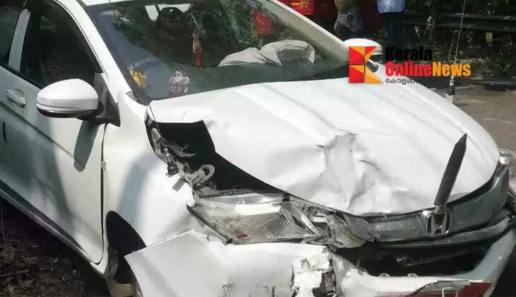 Minister V Sivankutty's escort vehicle met with an accident