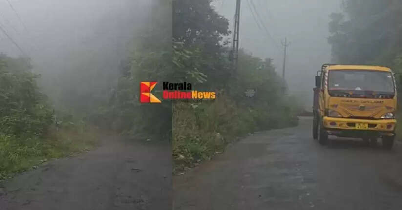 Landslide Traffic banned on Kottiyoor Palchuram road