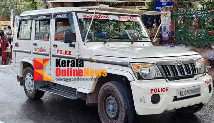Non-bailable case filed against motor vehicle officer who fined police jeep