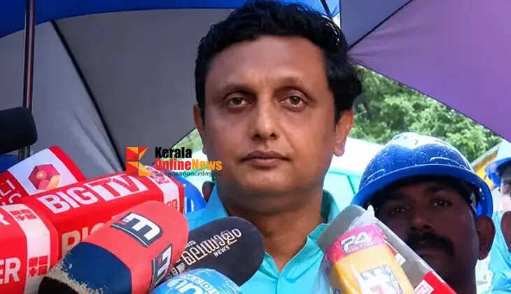 When people approach the Chief Minister with grievances, he presents them with even greater complaints of his own; Mohammed Riyas remarks that some maturity should be shown when responding to the Kallahadi Mannichil tragedy.