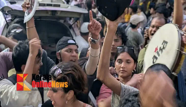 Protest in Delhi for Gyanesh Kumar's resignation; Leaders including Kapil Sibal in custody