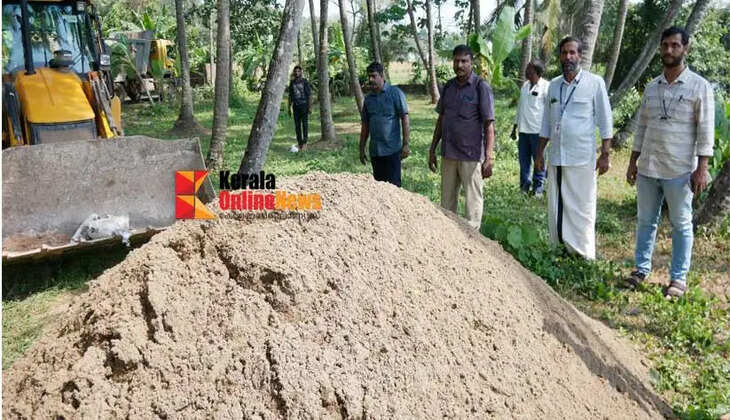 Illegal sand stockpiling was caught on the banks of Pariaram Kuppam river
