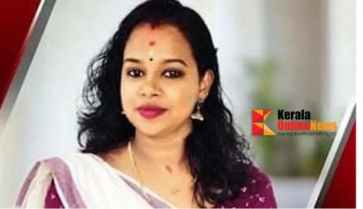 A young woman in Mathamangalam, who was undergoing treatment after ingesting poison, has passed away.