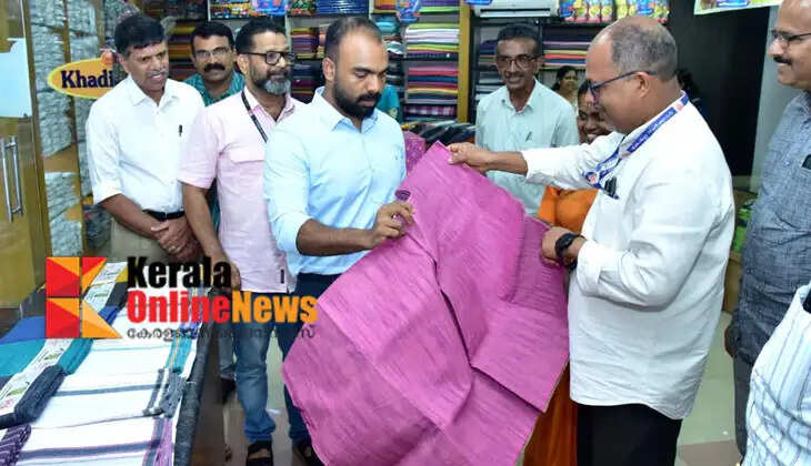 Shirt and mundu combo; Payyannur Khadi's 'Khadi Duo' to shine on Onam