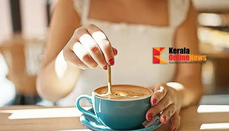 drink coffee women