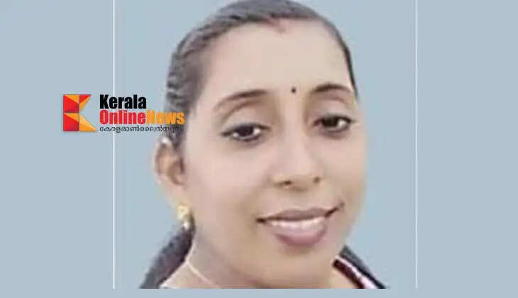 Scooter passenger dies after being hit by KSRTC bus in Peralassery