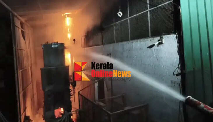Fire breaks out at rubber factory in Kunnanthanam; Firefighters arrive and extinguish the fire, averting a major accident