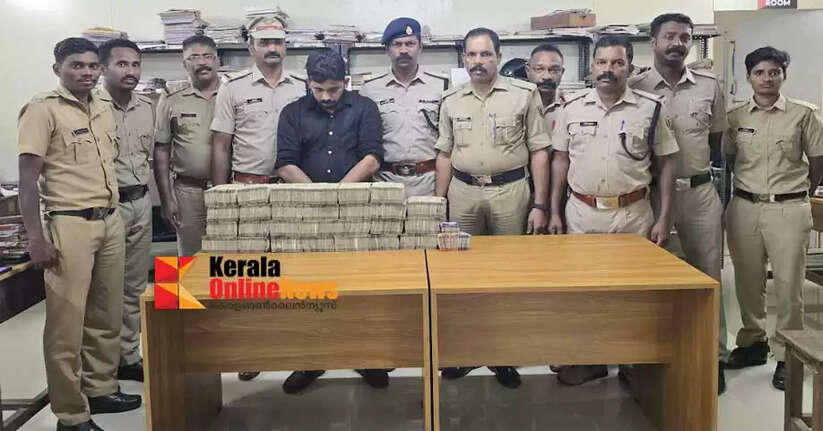 Excise seizes huge cash haul in Wayanad Around Rs. 1.5 crore seized