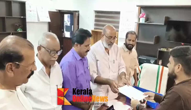 Mathew T Thomas files nomination in Thiruvalla