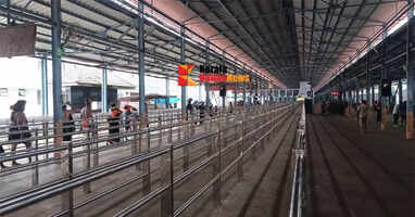 Sannidhanam was less crowded and the pilgrims were able to see Sukhadarshan