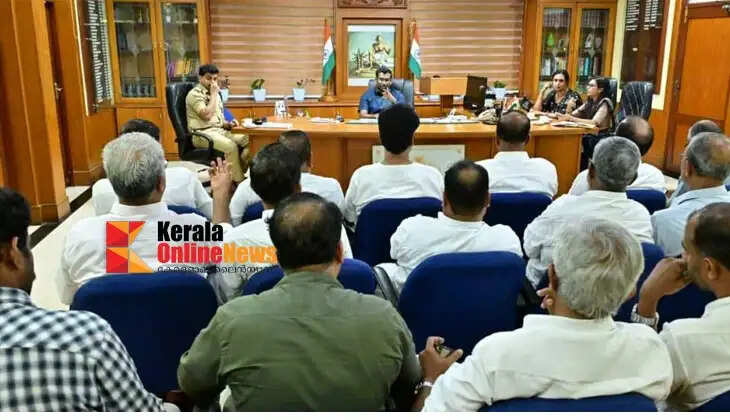 There will be webcasting around the clock inside and outside the booths: Kannur District Collector