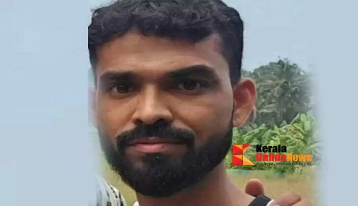A young man from Kadur died after his bike crashed into a wall in Kannur