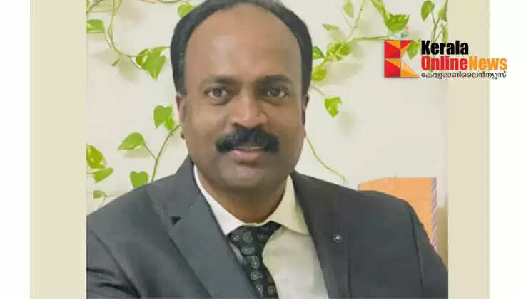 An expatriate Malayali died in Dubai after collapsing while waiting for a company vehicle.