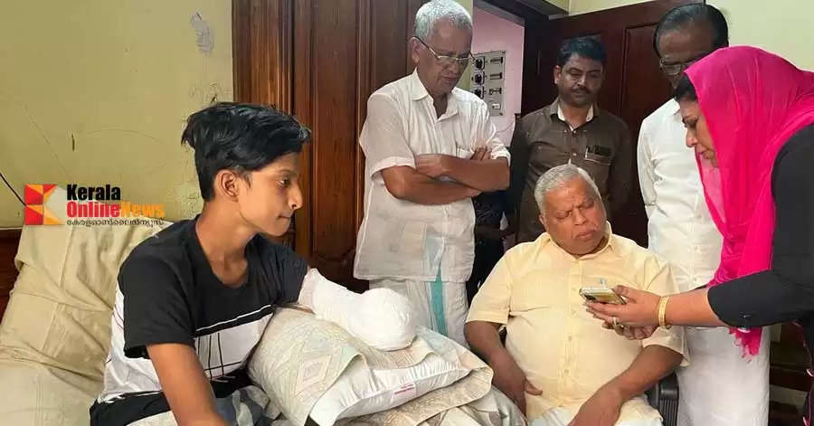 MV Jayarajan visited the student whose hand was amputated due to medical error