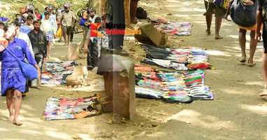 Illegal trade encroached on Sabarimala Swami Ayyappan Road  Authorities turn a blind eye